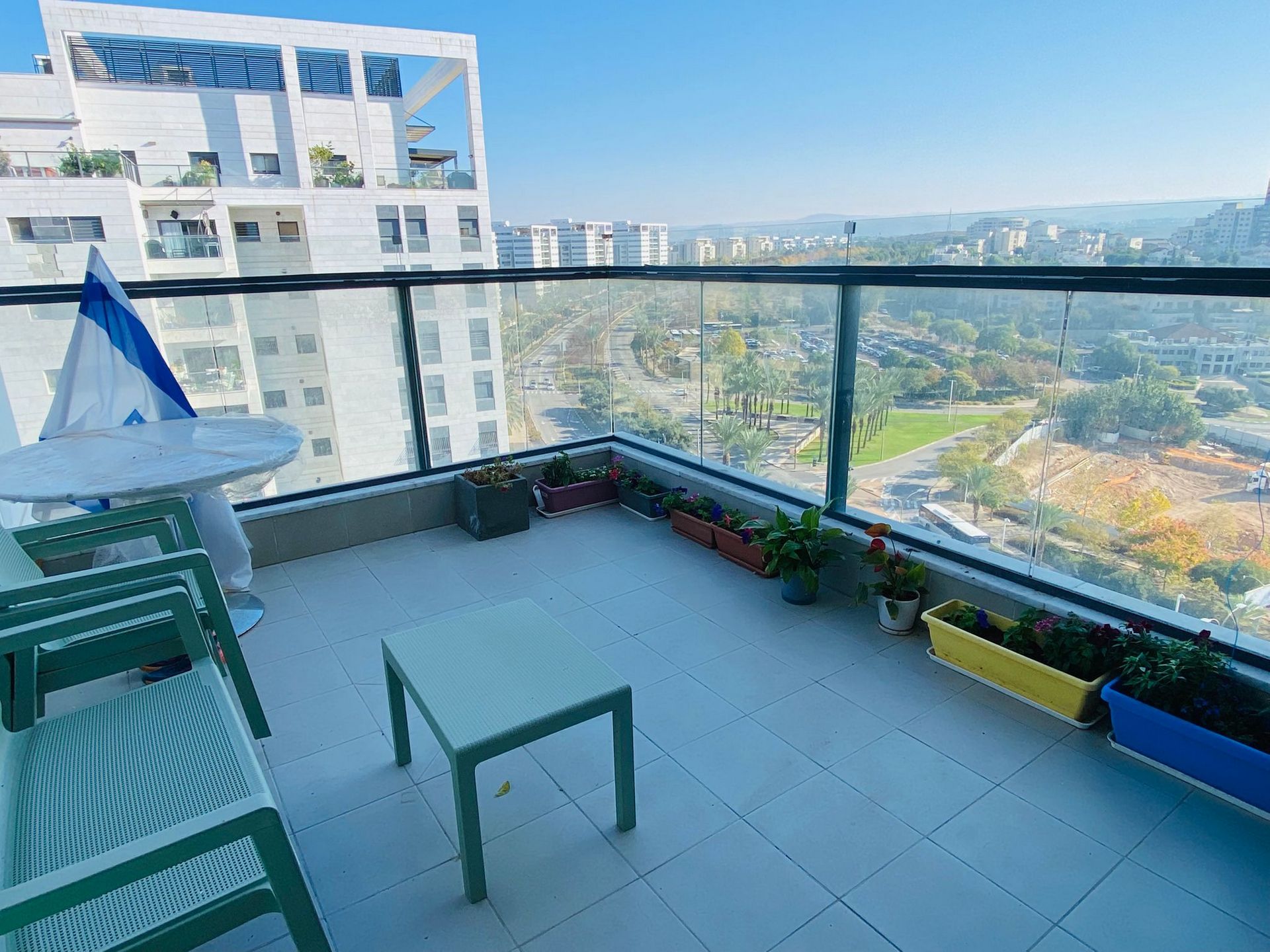 Shimshoni - Yigal Yadin